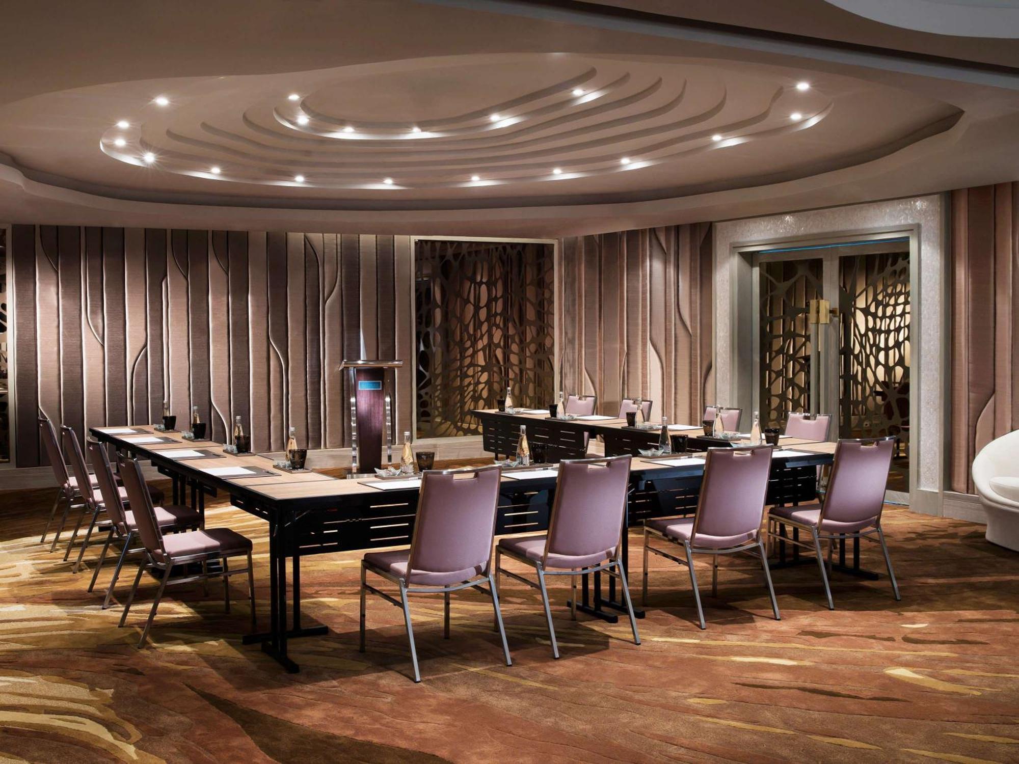 Отель Pullman Phuket Arcadia 5*
